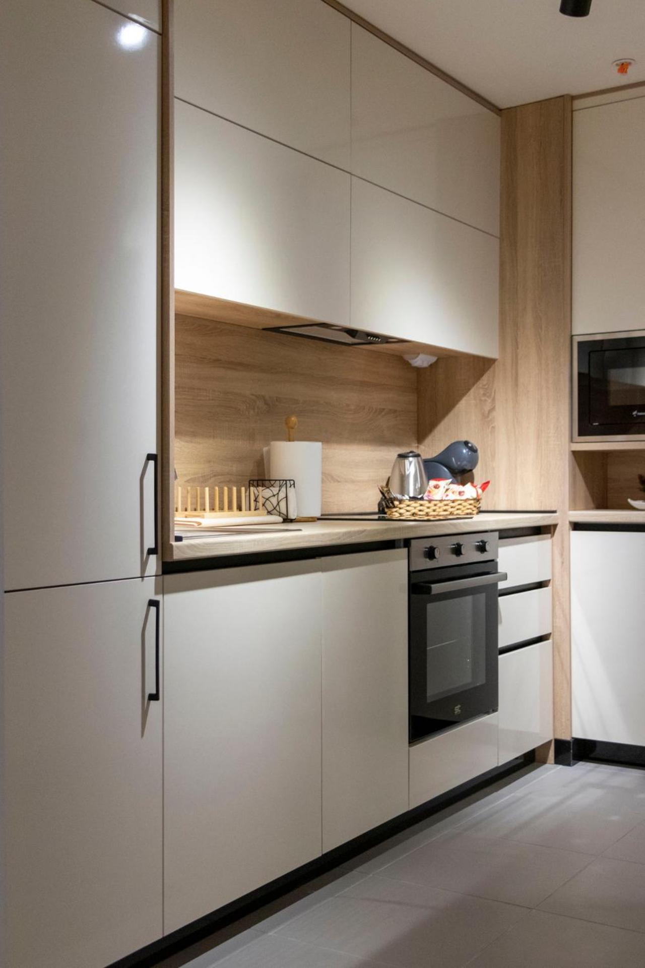 Luxury On 18th, 3rd, 5th Floor With Pool, Fitness, Parking Included Apartamento Skopie