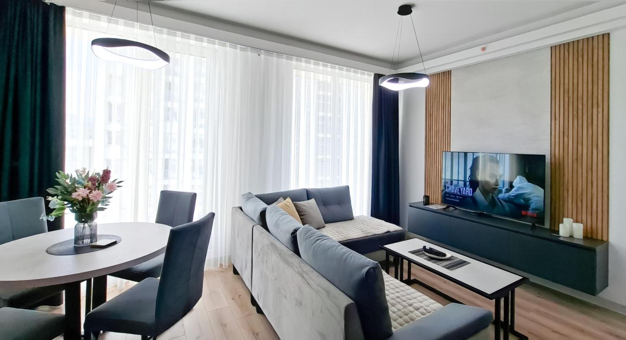 Luxury On 18th, 3rd, 5th Floor With Pool, Fitness, Parking Included Apartamento